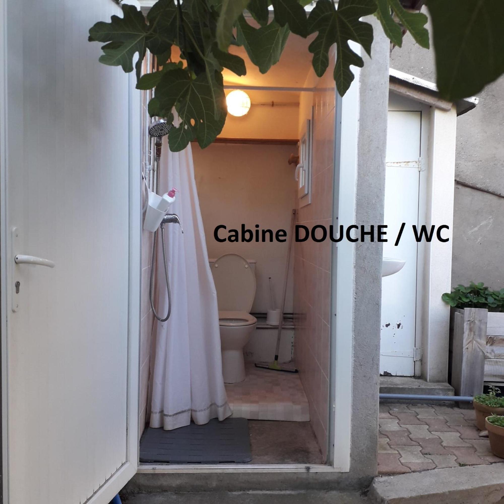 Tente de luxe Deux Tentes Confortables Dans Un Joli Jardin Idealement Situe *